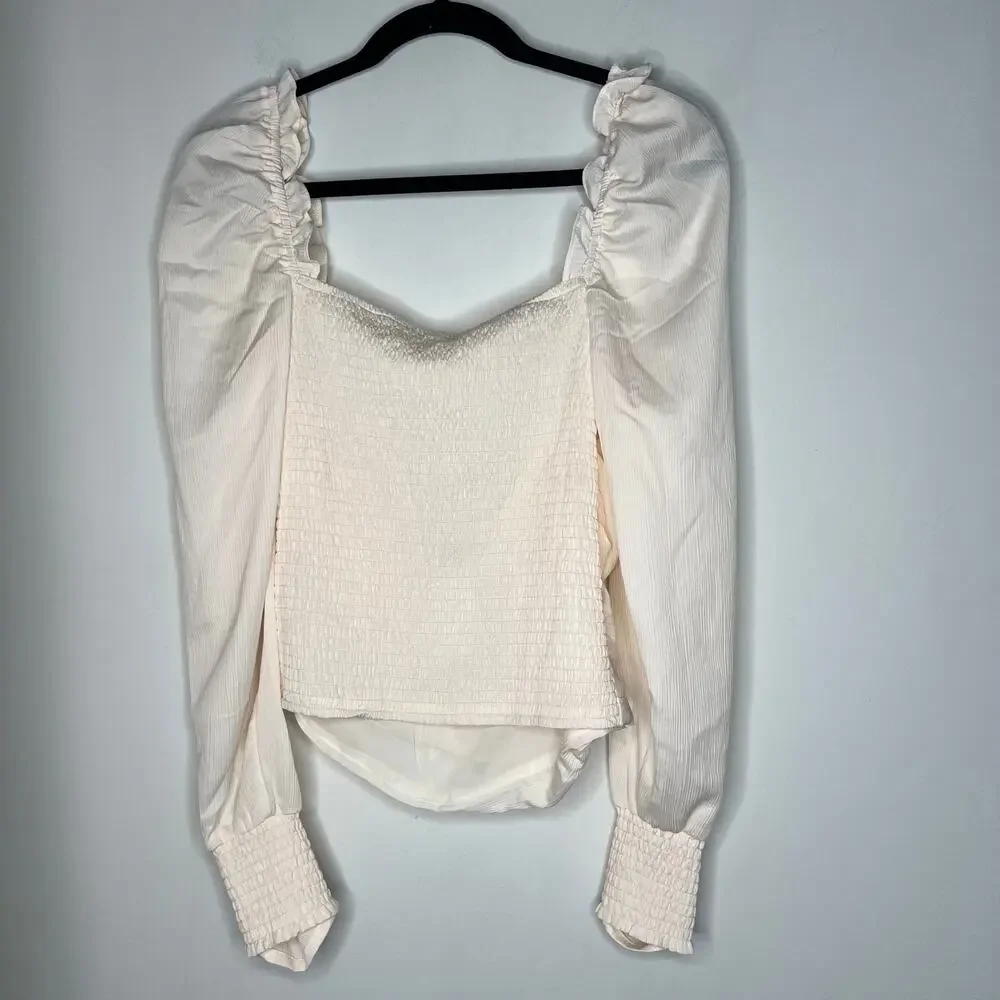ASTR Puff Sleeve Top Size Large